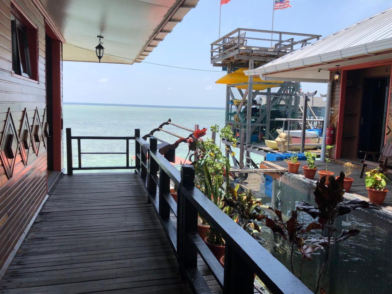 Mabul Paradise Lodge Mabul Island Exterior photo