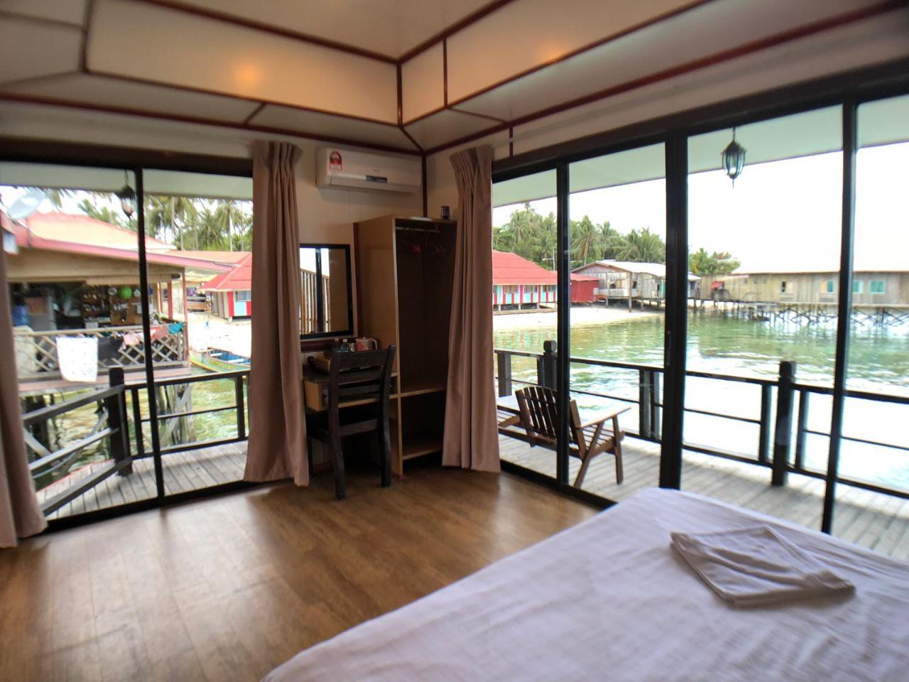 Mabul Paradise Lodge Mabul Island Exterior photo